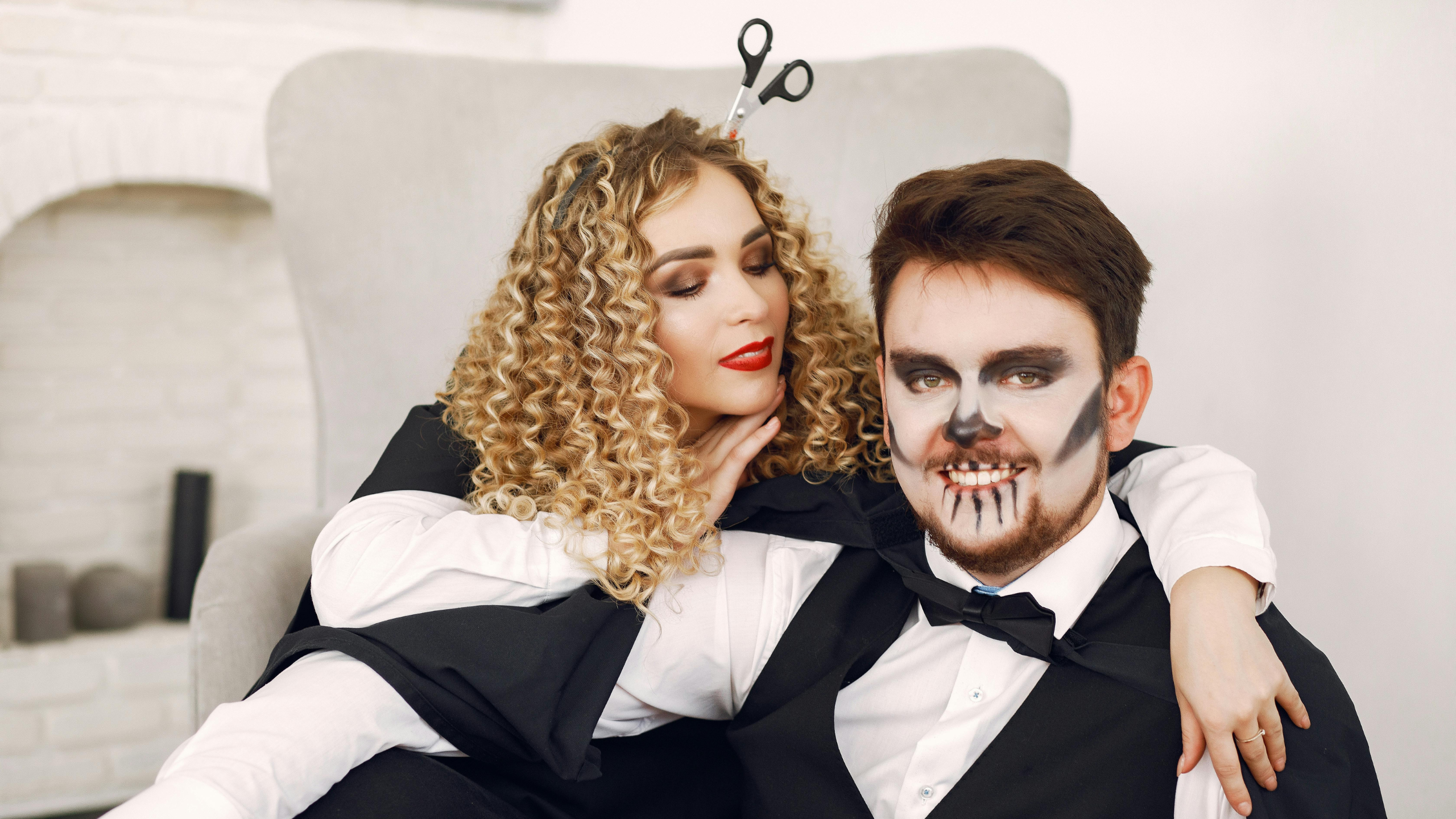 100+ Halloween Games for Adults: Spooky, Romantic & Flirty Fun