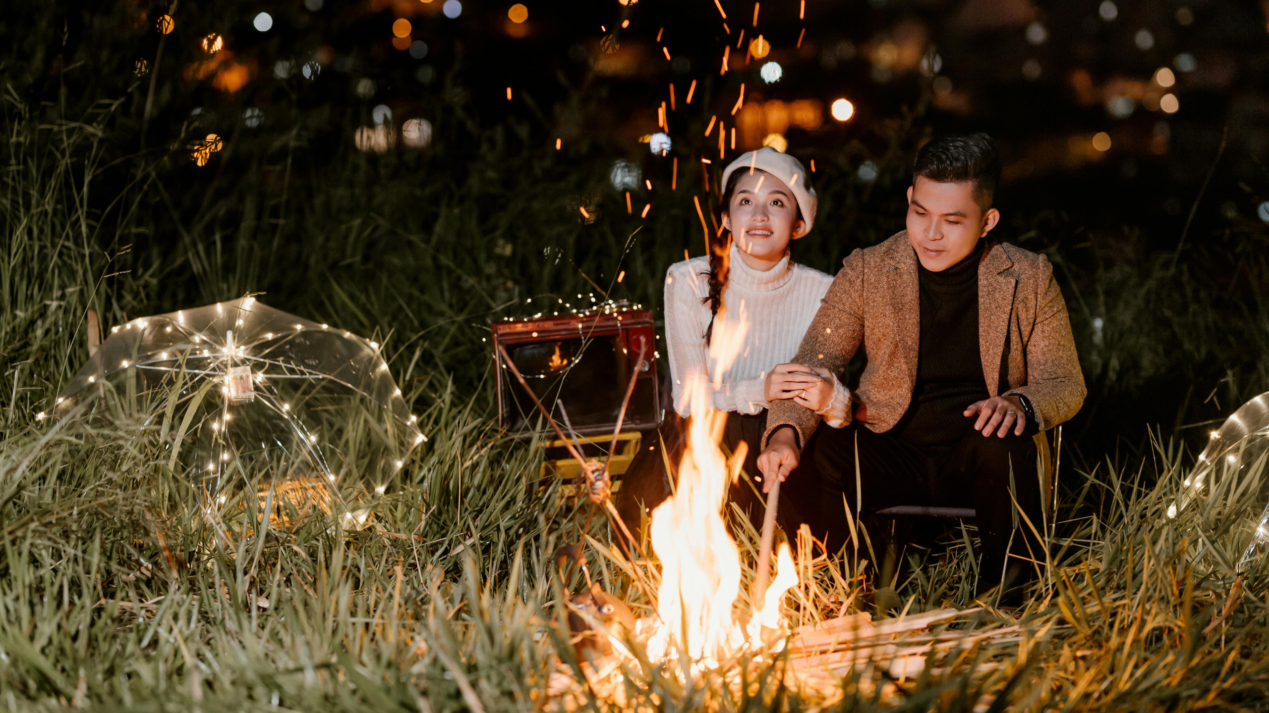 50-Sexy-Halloween-Date-Night-Games-for-Couples-at-Home.